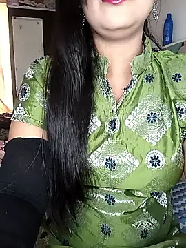 Snapshot of Deshi_bhabhi143 chatting on May 28, 6:43 am Deshi bhabhi143 online show from May 28, 6:43 am