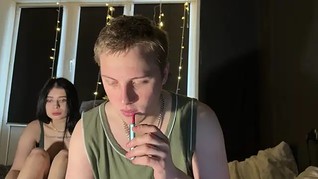 love4couple online show from April 28, 6:29 am