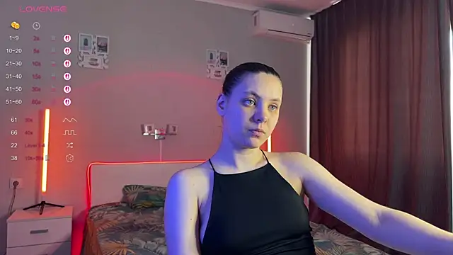 Katherine   Ross online show from May 25, 7:36 am