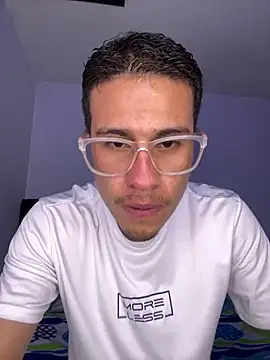 Latin Paisa Boy online show from February 22, 10:30 pm