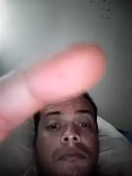 Snapshot of soytorres92 chatting on February 12, 11:11 pm soytorres92 online show from February 12, 11:11 pm