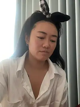 Molly-xiao online show from May 2, 3:55 am
