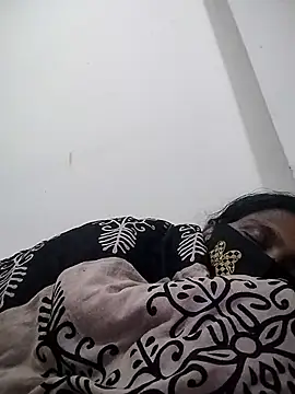 Snapshot of Hot_Sweety02 chatting on January 9, 10:55 pm Hot Sweety02 online show from January 9, 10:55 pm