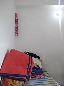 Snapshot of Hot_Sweety02 chatting on January 13, 9:58 am Hot Sweety02 online show from January 13, 9:58 am