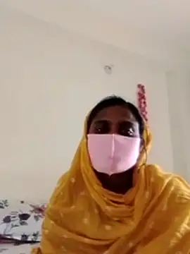 Snapshot of Hot_Sweety02 chatting on February 20, 9:00 am Hot Sweety02 online show from February 20, 9:00 am