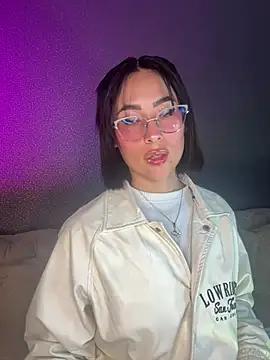 Snapshot of luna_gv chatting on January 17, 10:09 am luna gv online show from January 17, 10:09 am