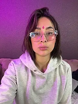 Snapshot of luna_gv chatting on March 4, 10:10 am luna gv online show from March 4, 10:10 am