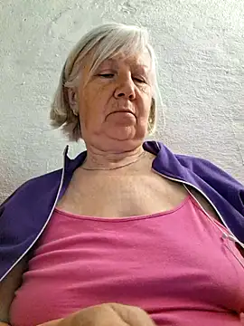 Snapshot of KlaudiaDarling chatting on June 3, 2:08 pm KlaudiaDarling online show from June 3, 2:08 pm