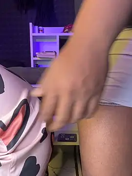 Snapshot of Shankkyyy chatting on February 11, 8:19 am Shankkyyy online show from February 11, 8:19 am