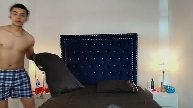 Jaden and sofia online show from May 3, 3:23 am