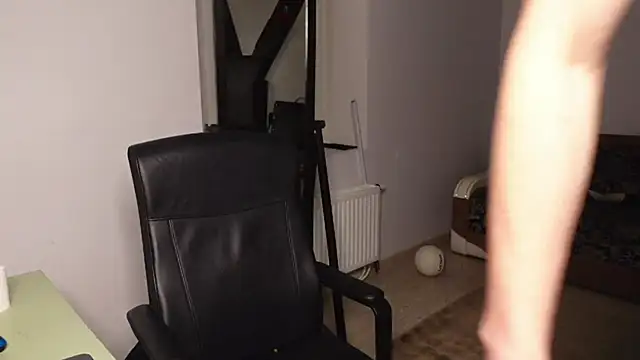 Snapshot of Daniel_Shawnn chatting on February 7, 9:51 pm Daniel Shawnn online show from February 7, 9:51 pm