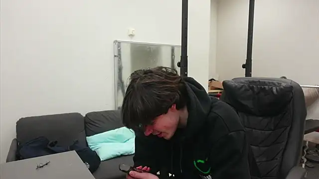 Snapshot of Daniel_Shawnn chatting on February 26, 11:04 pm Daniel Shawnn online show from February 26, 11:04 pm