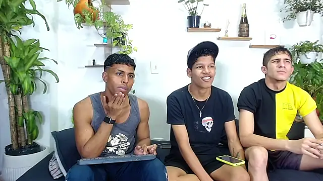 Interracial Snow Bunny online show from February 20, 9:15 pm