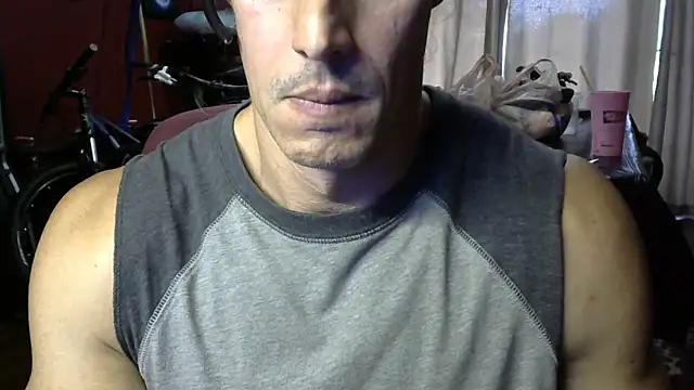 Snapshot of koolchillfun696969 chatting on May 15, 12:17 am koolchillfun696969 online show from May 15, 12:17 am