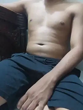 Snapshot of Fuckboyhassan chatting on April 11, 5:39 pm Fuckboyhassan online show from April 11, 5:39 pm