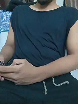 Snapshot of Fuckboyhassan chatting on May 5, 4:37 pm Fuckboyhassan online show from May 5, 4:37 pm