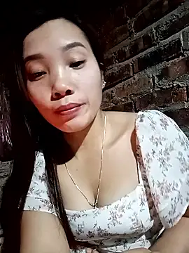 yeutinh00 online show from January 8, 11:45 am