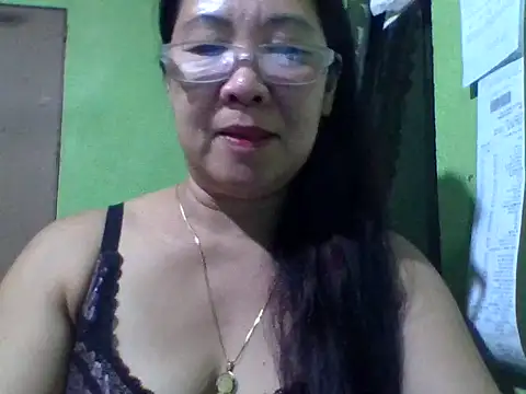 Snapshot of asianbigboobs69 chatting on February 27, 2:28 pm asianbigboobs69 online show from February 27, 2:28 pm
