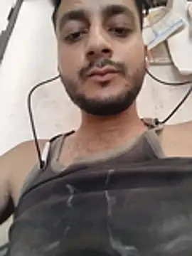 Snapshot of amazingboyyy12 chatting on June 7, 11:03 am amazingboyyy12 online show from June 7, 11:03 am