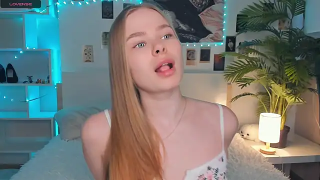 Icehoneybyte online show from May 3, 7:03 am