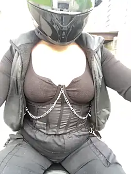 Scarlet auraa online show from February 11, 9:53 pm