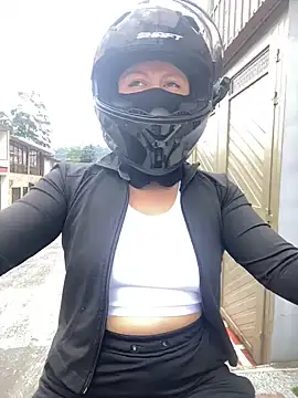 Snapshot of Scarlet_auraa chatting on July 6, 5:26 pm Scarlet auraa online show from July 6, 5:26 pm
