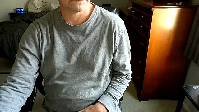 Snapshot of MatureSexy1700 chatting on January 11, 3:39 pm MatureSexy1700 online show from January 11, 3:39 pm