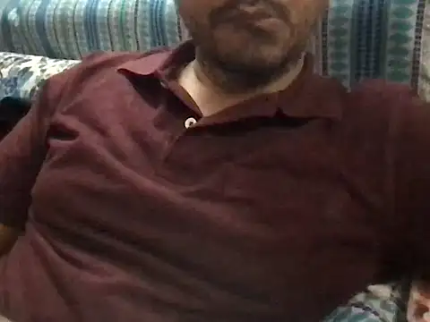 Snapshot of sundar85m chatting on February 2, 6:17 pm sundar85m online show from February 2, 6:17 pm