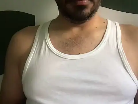 Snapshot of sundar85m chatting on March 8, 10:52 am sundar85m online show from March 8, 10:52 am