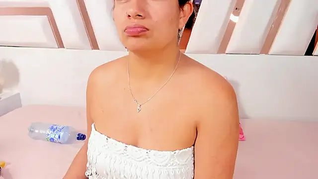 Snapshot of MiaKleinX chatting on July 16, 10:05 pm MiaKleinX online show from July 16, 10:05 pm