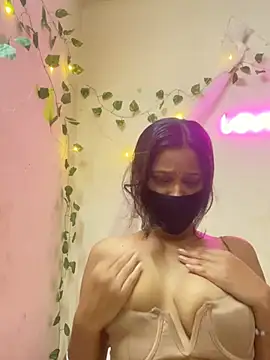 Snapshot of sexyyy_sonia chatting on July 16, 5:46 am sexyyy sonia online show from July 16, 5:46 am