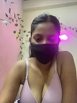 Snapshot of sexyyy_sonia chatting on July 28, 5:47 am sexyyy sonia online show from July 28, 5:47 am