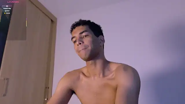 Snapshot of Pikashu7u7 chatting on March 14, 3:01 am Pikashu7u7 online show from March 14, 3:01 am