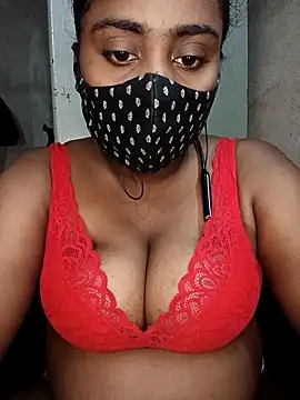 Hotty Nishaa online show from March 14, 8:25 pm