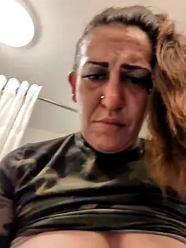 hellyeayea6969 online show from March 13, 6:09 am