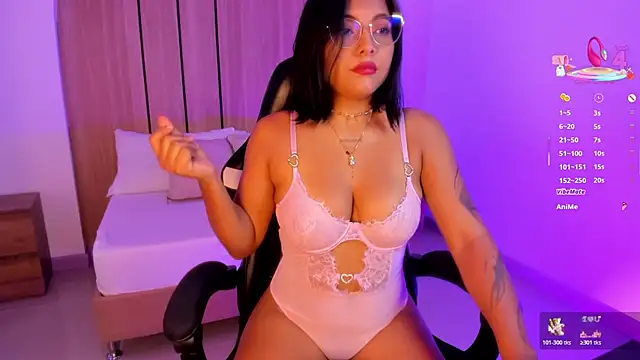 Snapshot of nina_desire_ chatting on May 28, 2:09 am nina desire online show from May 28, 2:09 am