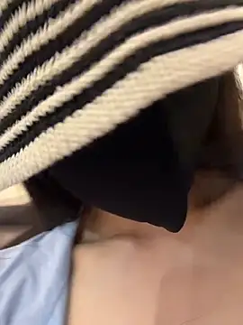 Snapshot of ZJbaby chatting on May 21, 3:30 pm ZJbaby online show from May 21, 3:30 pm