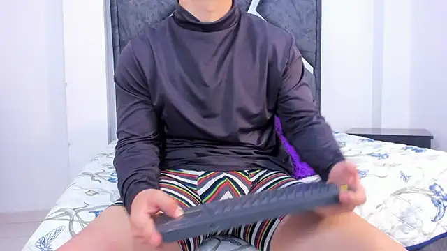 Liam saint online show from February 14, 12:24 pm