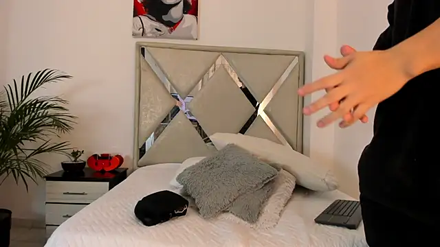 Liam saint online show from February 19, 12:34 pm