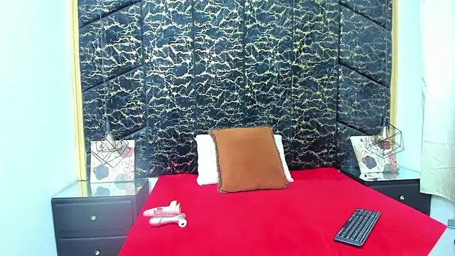 Snapshot of AlahiaEvansz chatting on January 6, 3:10 am AlahiaEvansz online show from January 6, 3:10 am