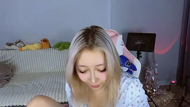 jasmilee online show from February 1, 7:23 pm