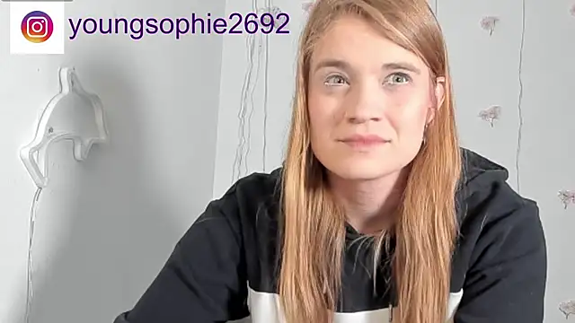 Snapshot of YoungSophie chatting on May 19, 3:07 pm YoungSophie online show from May 19, 3:07 pm