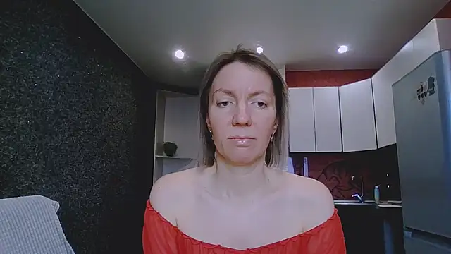 Amanda Luxe online show from February 25, 3:05 am