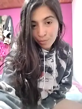 Snapshot of Emily_Gree chatting on February 27, 3:01 pm Emily Gree online show from February 27, 3:01 pm