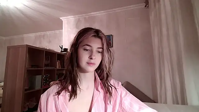 Dia DeAmas online show from February 26, 3:44 pm