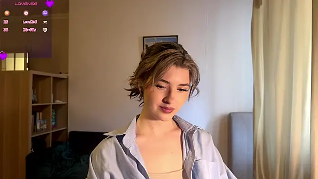 Dia DeAmas online show from May 4, 1:18 pm