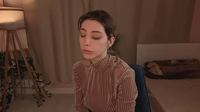 BrianneMallory online show from March 10, 6:29 am