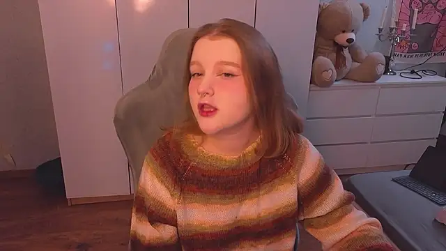 Snapshot of Ol1via chatting on February 12, 1:33 am Ol1via online show from February 12, 1:33 am