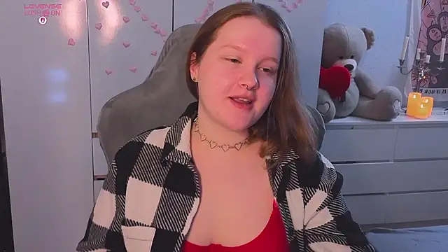 Snapshot of Ol1via chatting on February 20, 1:24 am Ol1via online show from February 20, 1:24 am