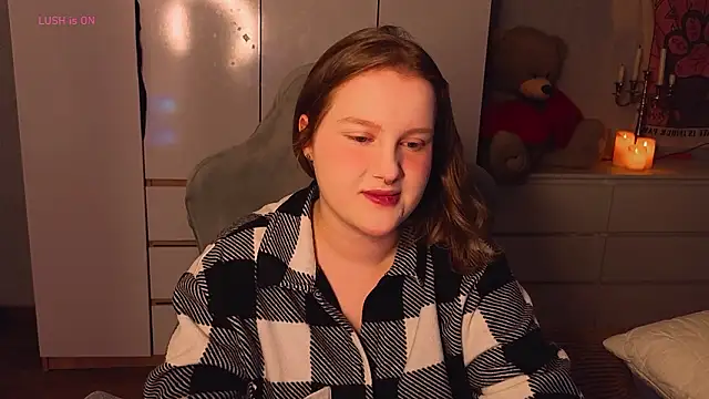 Snapshot of Ol1via chatting on March 7, 1:57 am Ol1via online show from March 7, 1:57 am